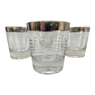 Midcentury Vintage Dorothy Thorpe Silver Rim Etched Glasses - Set of 4 For Sale