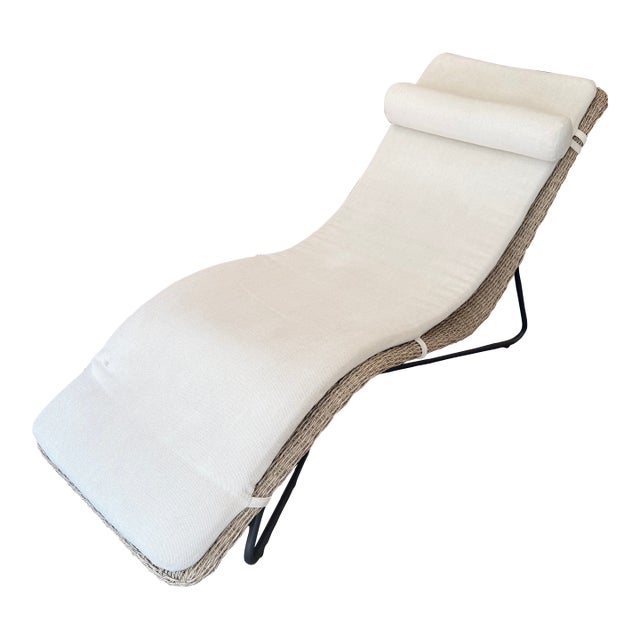 Wicker Chaise For Sale