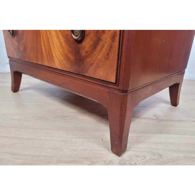 Mid-Century English Chest of Drawers in Mahogany, 1960s For Sale - Image 9 of 18