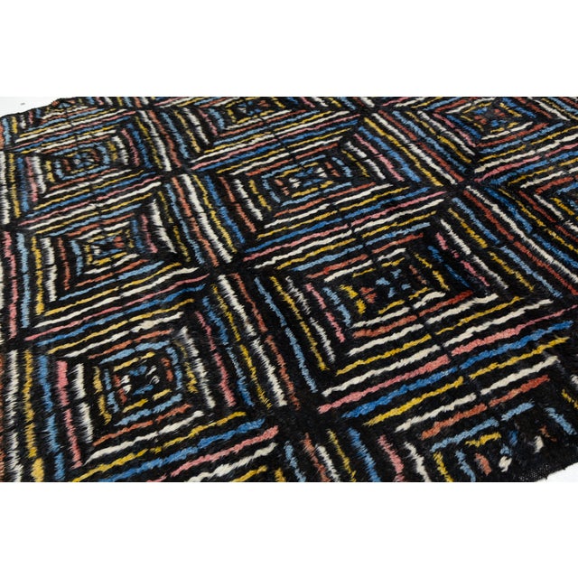 Modern Moroccan Style Hand-Knotted Wool Rug With Abstract Geometric Concentric For Sale - Image 9 of 12
