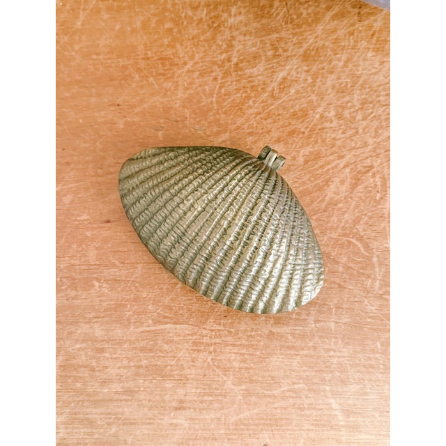 Vintage Brass Clam Shell Trinket Box, Hinged For Sale - Image 4 of 11
