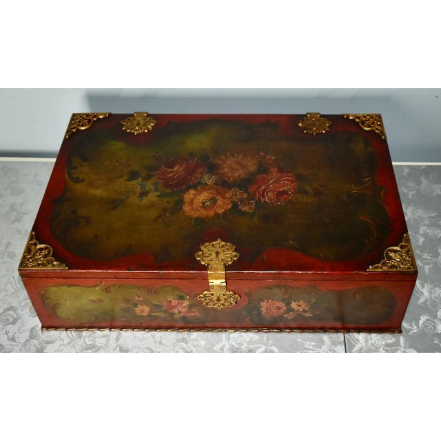 Antique Florentine Style Painted Box With Floral Details & Brass Fittings For Sale - Image 12 of 12