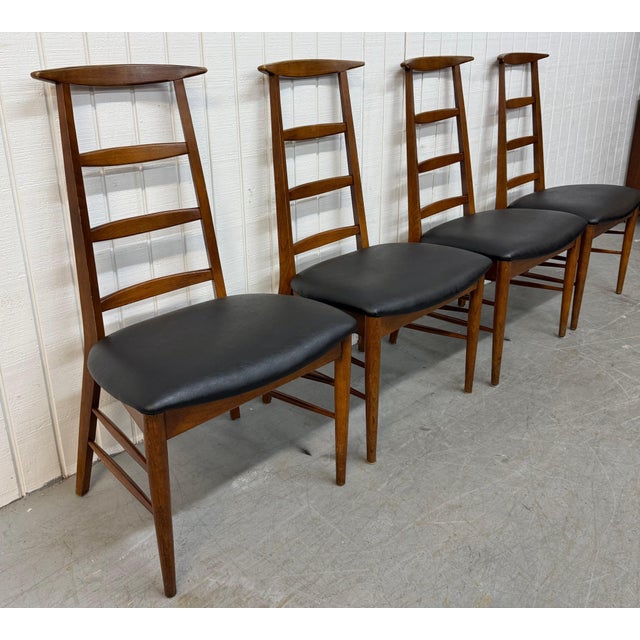 Mid-Century Modern Mid-Century Modern Walnut Ladder Back Dining Chairs - Set of 4 For Sale - Image 3 of 6