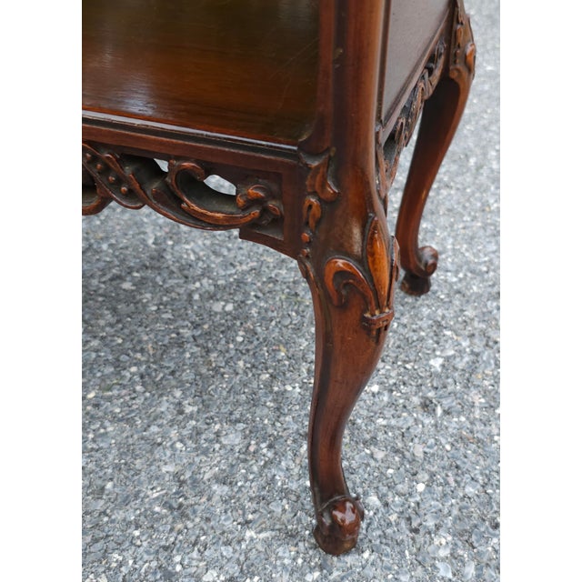 French Imperial Grand Rapids Louis XVI Style Carved Mahogany Drop Leaf Side Table For Sale - Image 3 of 11