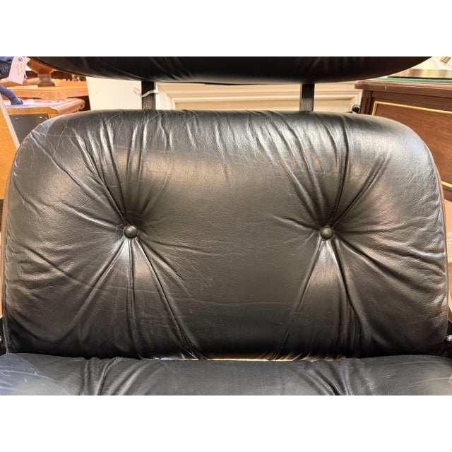Vintage Mid-Century Modern Eames Style Lounge Chair & Ottoman For Sale - Image 11 of 12