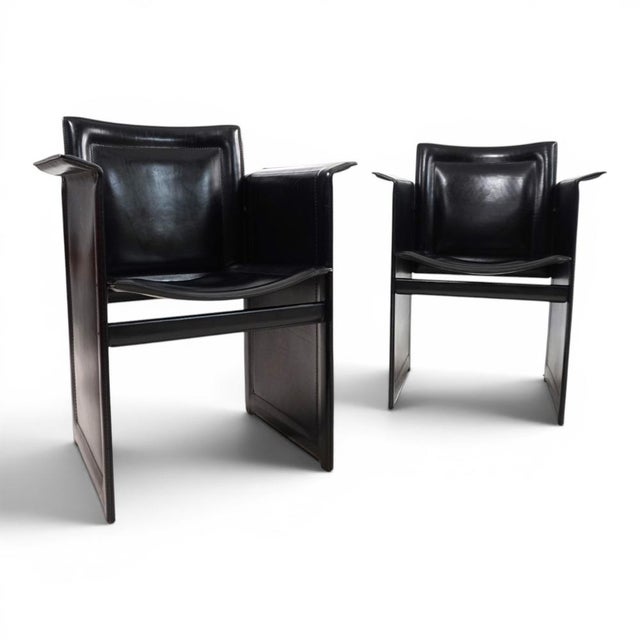 This exceptional set of two "Solaria" chairs showcases a design that impressively embodies the essence of 1970s Italian...