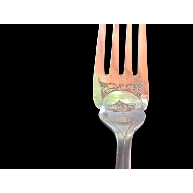 Metal Antique Silver Plate Fish Knives and Forks from Lee & Wigfull, 1890s, Set of 8 For Sale - Image 7 of 11