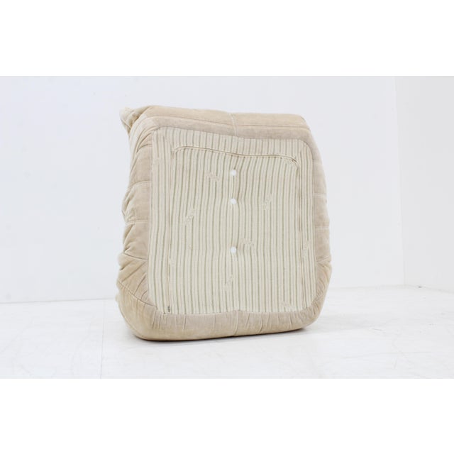 Vintage Togo Chair in Beige Velvet by Michel Ducaroy for Ligne Roset, 1980s For Sale - Image 15 of 16