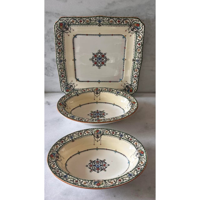 Royal Worcester 'Chantilly' Pattern Serving Bowls - Set of 2 For Sale - Image 10 of 11