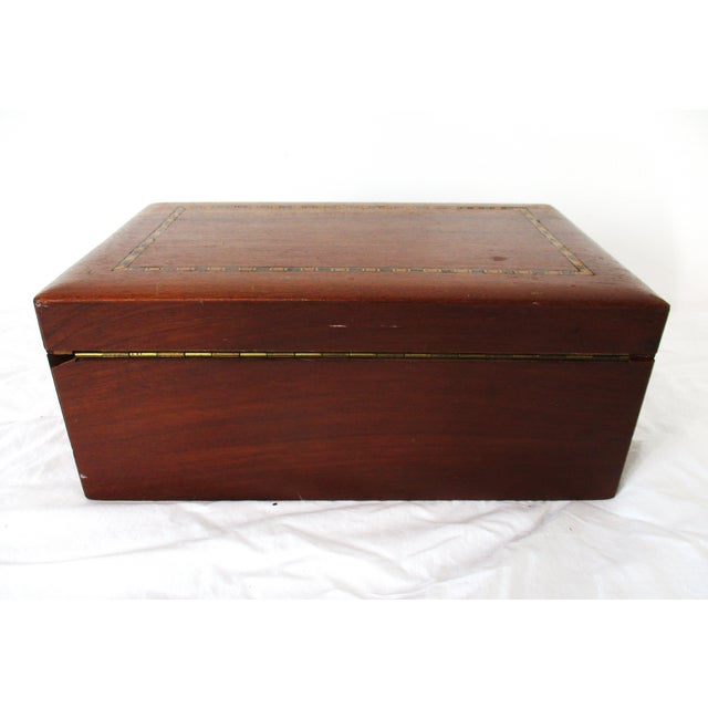 Art Deco Walnut Bakelite Gaming Set For Sale - Image 15 of 17