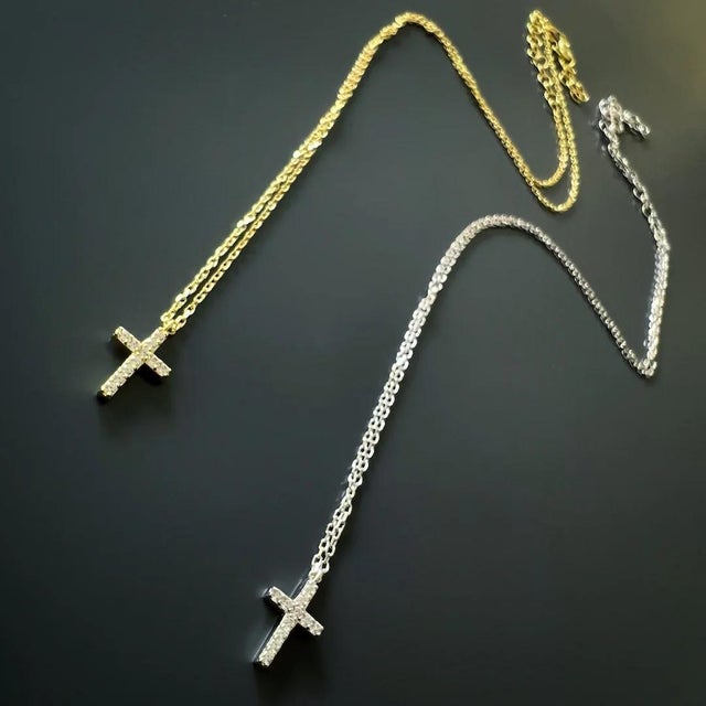 Dainty Diamond Cross Necklace For Sale In Miami - Image 6 of 7