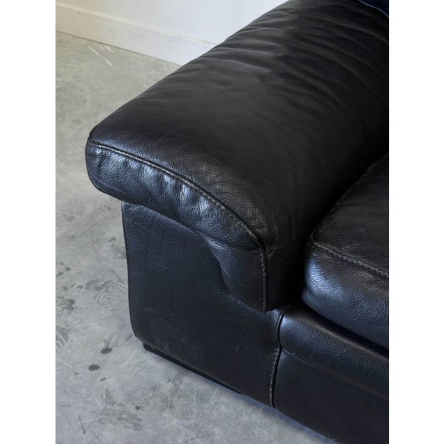 Mid-Century Modern Vintage Sofa in Black Patinated Leather from Roche Bobois, 1980s For Sale - Image 3 of 8