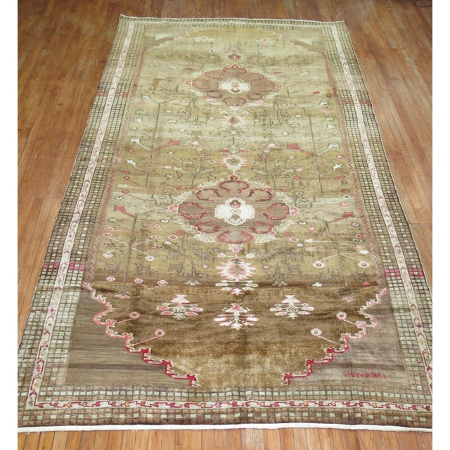 Brown Double Medallion Mid-20th Century Turkish Rug - 7' x 13'8" For Sale In New York - Image 6 of 6