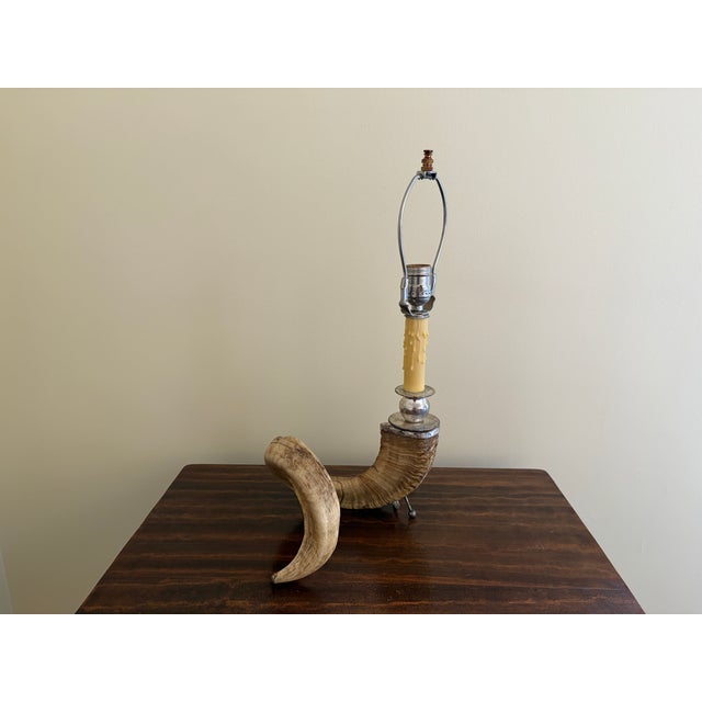 Gray Vintage Ram’s Horn Table Lamp – Rustic English Country House Style Lighting For Sale - Image 8 of 10