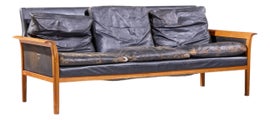 Example of Knut Saeter Sofas