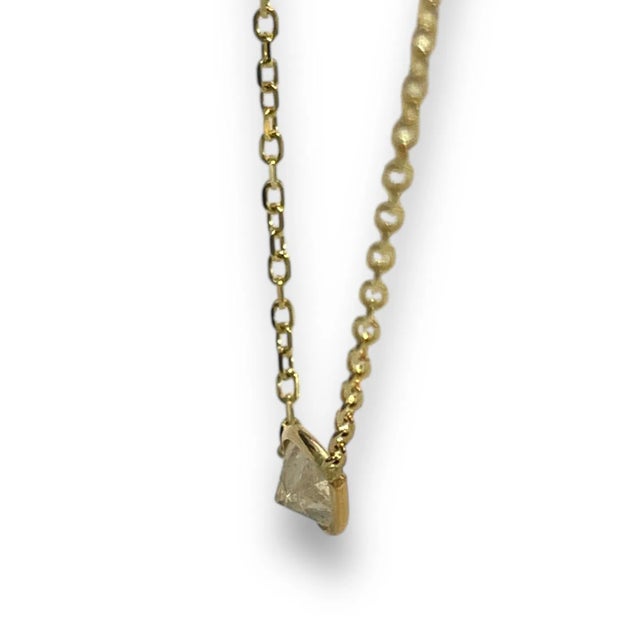 Early 21st Century 14k Yellow Gold 0.76ct Pear Natural Diamond Bezelled Necklace For Sale - Image 5 of 6