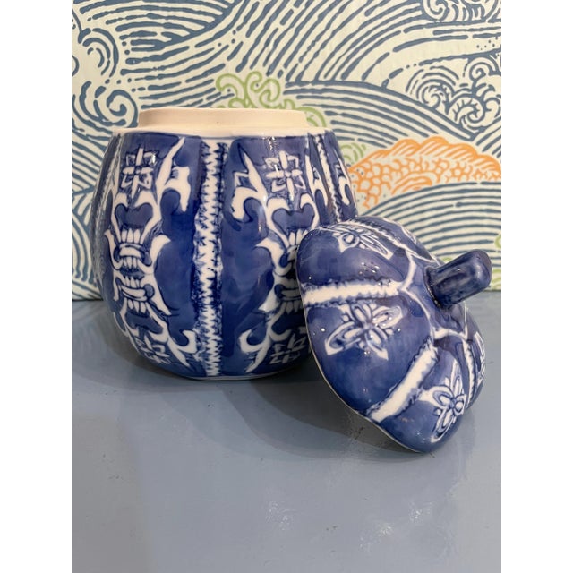 1990’s Chinoiserie Blue and White Porcelain Pumpkin Jar For Sale - Image 4 of 8