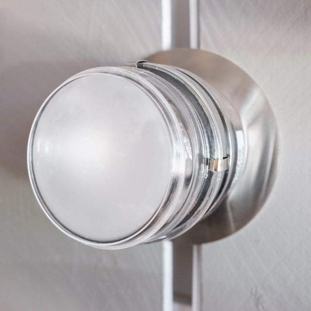 Joe Colombo 'Fresnel' Wall Lamps for Oluce in Chrome - a Pair For Sale - Image 10 of 17