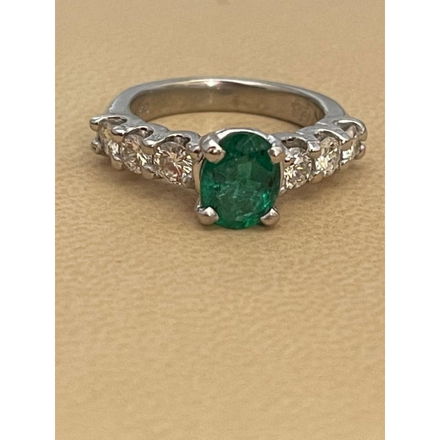 2010s Natural 1.25 Carat Oval Cut Emerald & 0.90 Carat Diamond Ring Platinum For Sale - Image 5 of 18