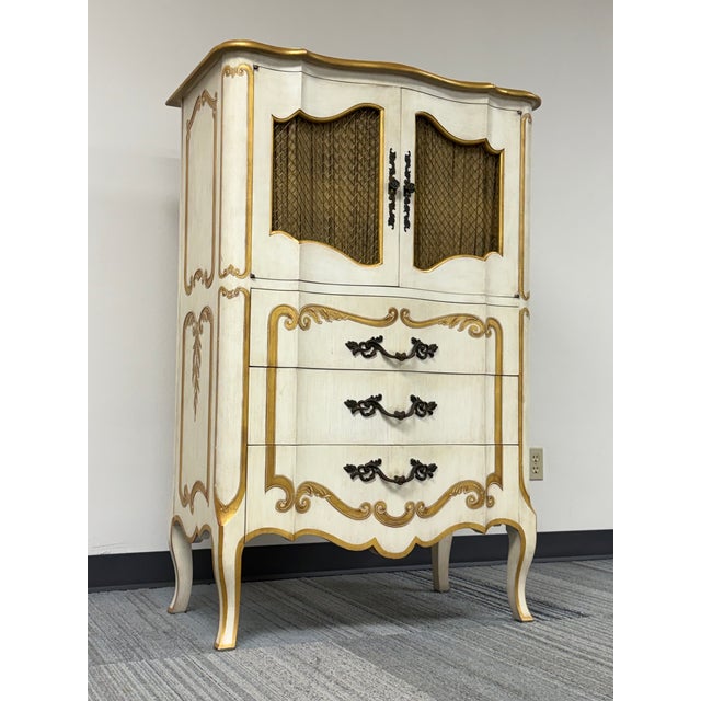John Widdicomb "Classic" French Provincial 6-Dr Tall Chest / Dresser For Sale - Image 9 of 9