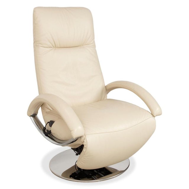 Modern Cream Leather Armchair with Electric Function from Strässle For Sale - Image 3 of 17