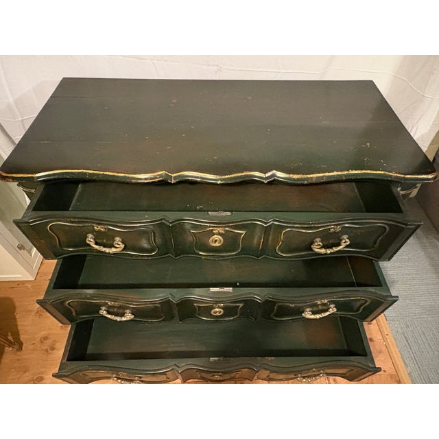 Forest Green Late 20th Century Commode in the Style of a Louis XV Lyonnaise Commode For Sale - Image 8 of 17