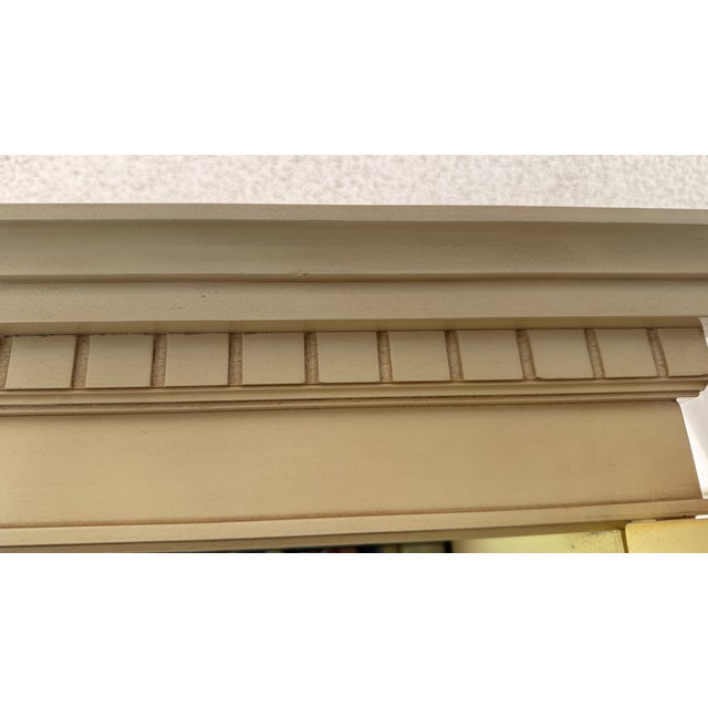 1980s John Widdicomb Neoclassical Lighted Display Cabinet in Cream Finish For Sale - Image 13 of 14