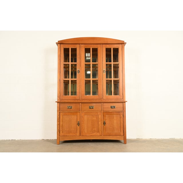 Stickley Style Mission Oak Arts & Crafts Lighted Breakfront Bookcase Cabinet For Sale - Image 18 of 18