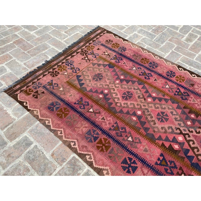 Textile Afghan Maimana Kilim Area Rug, Handwoven Wool, 5x10, Rose & Navy For Sale - Image 7 of 16