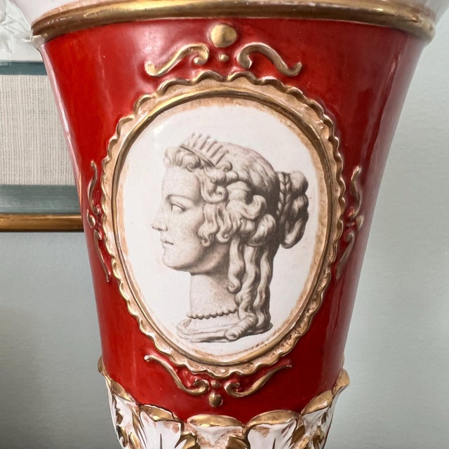1960s Beautiful pair of Italian ceramic vases // cameo // classical design // gilt rim // ceramic planter // Roman busts // intaglio style For Sale - Image 11 of 17