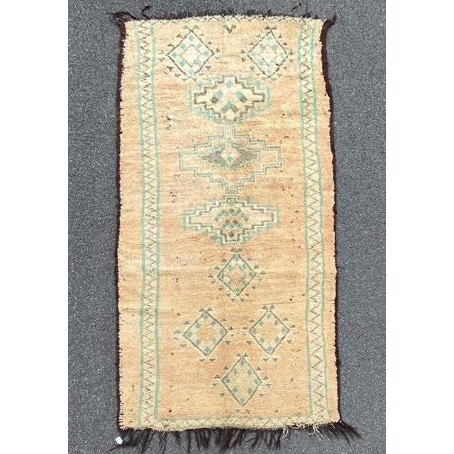 Textile 1970s Boho Chic Moroccan Boujaad Rug- 5′3″ × 11′10″ For Sale - Image 7 of 7
