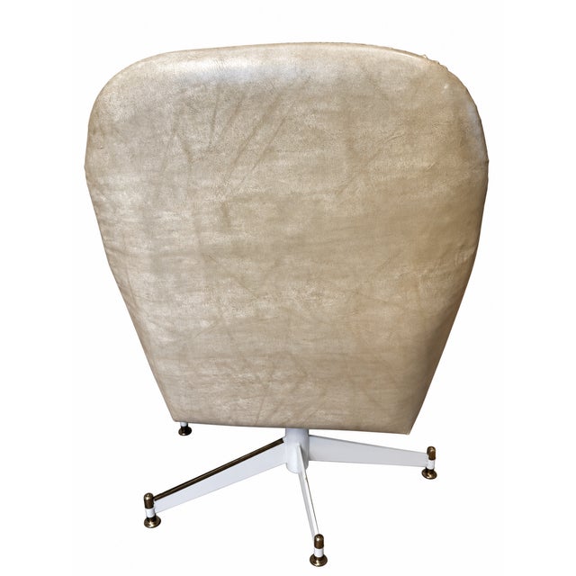 1970s Space Age Gathered Vinyl Swivel Dining Chairs—Set of 4 For Sale In Las Vegas - Image 6 of 11