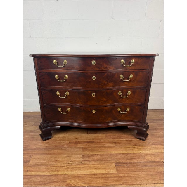 Traditional Stickley Williamsburg Reserve Collection Mahogany Blackwell Serpentine Chest For Sale - Image 3 of 10