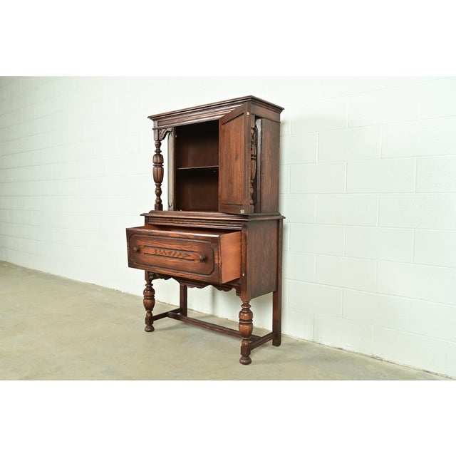 Berkey & Gay Style Antique English Jacobean Carved Oak Bar Cabinet, Circa 1920s For Sale In South Bend - Image 6 of 16