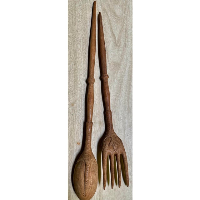 French Country Mid 20th Century Hand Carved Country French Salad Spoon & Fork Folk Art Claw Talon- A Pair For Sale - Image 3 of 12