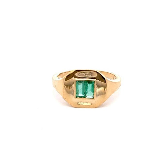Enticing Emerald 14k Solid Gold Signet Ring Size 7 For Sale In New York - Image 6 of 11