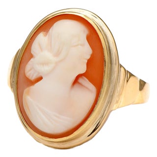 10KY Vintage Carved Lady Cameo Ring, size 7.5 For Sale