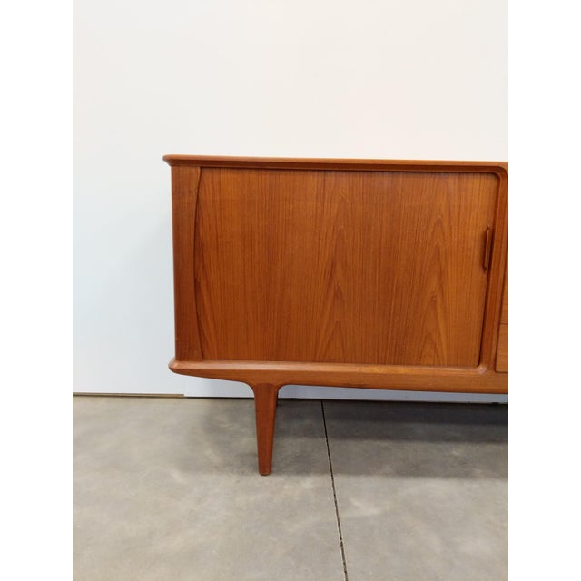 Vintage Danish Modern Teak Credenza by Bordum & Nielsen For Sale In New York - Image 6 of 10