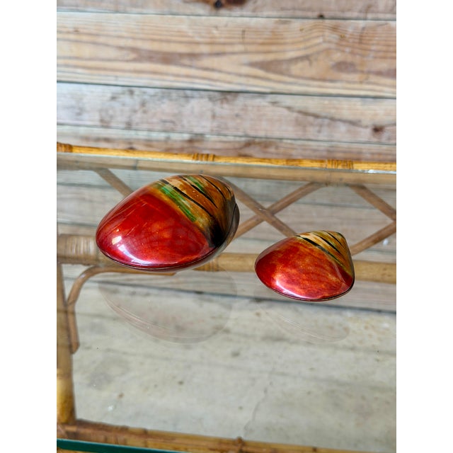 Oxblood Red Pair of Vintage Asian Lacquered Clam Shell Trinket Boxes For Sale - Image 8 of 10