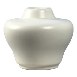 Small Ceramic Vase in White by Jan Bontjes Van Beek for Dr. Ing. Alfred Ungewiss, Germany, 1960s For Sale