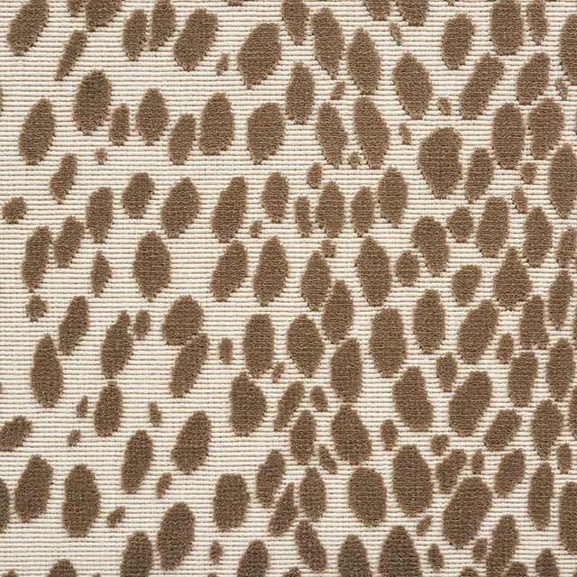 Contemporary Schumacher Cheetah Velvet Fabric in Natural For Sale - Image 3 of 3