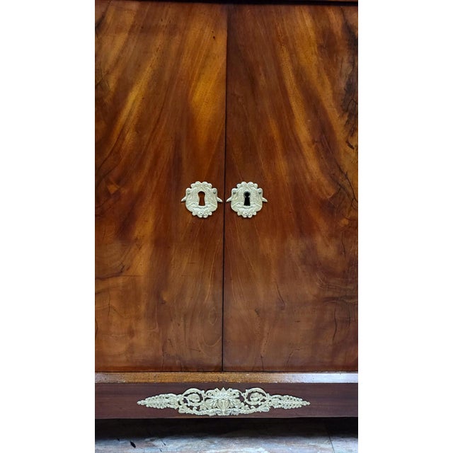 Tan Empire Four-Column Secretaire in Flame Mahogany with Gilt Bronze Mounts For Sale - Image 8 of 13