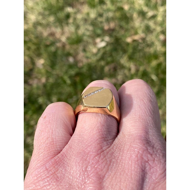 The Hilario: Gentlemen's Natural Diamond Signet Ring in Yellow Gold For Sale - Image 12 of 12