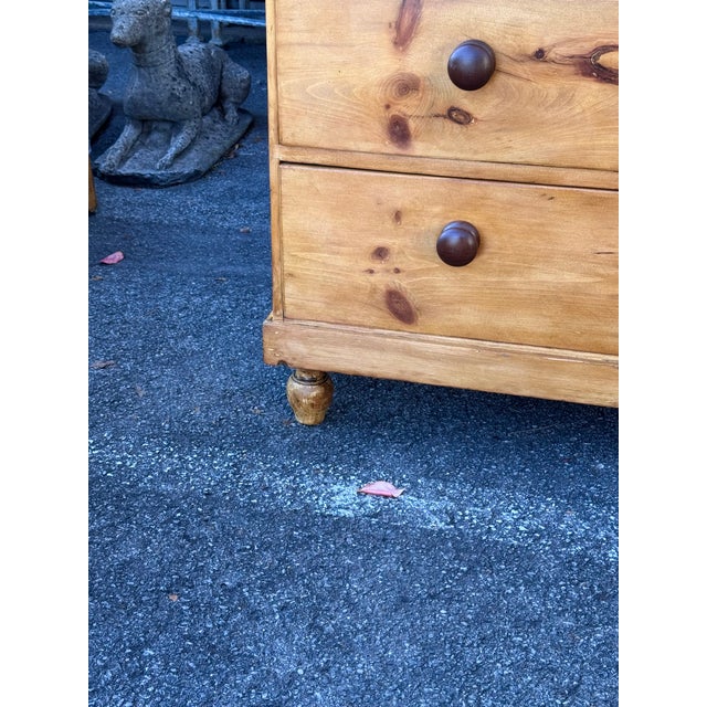 English 19th Century English Pine Chest of Drawers For Sale - Image 3 of 11