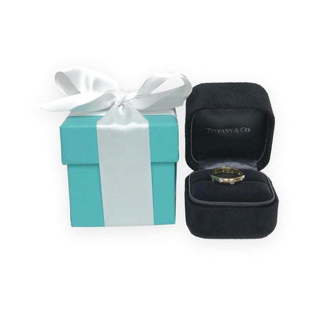 Early 21st Century Tiffany & Co. 18k Yellow Gold + Platinum Etoile Diamond Band Ring Size 5.5 For Sale - Image 5 of 6