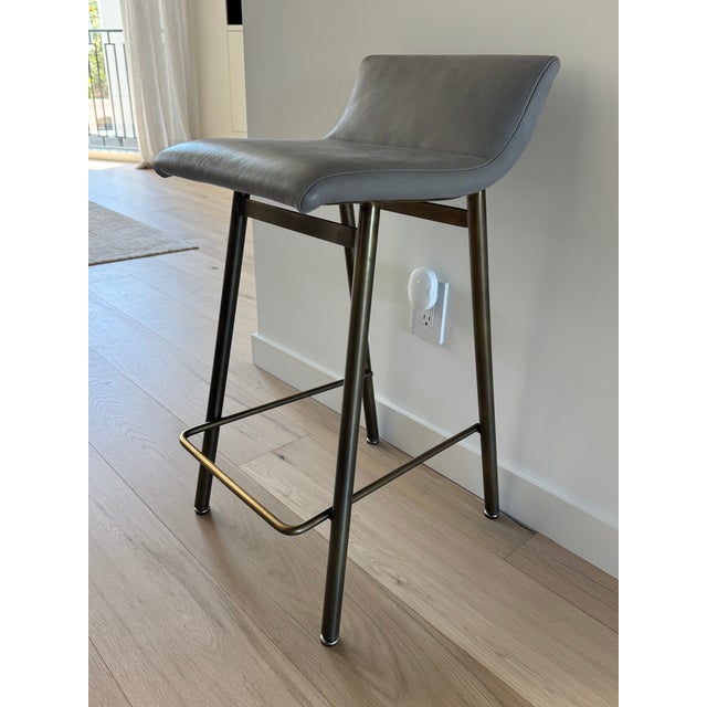 Set of 3 Thomas Hayes Custom "Gachot" Stools in Grey Leather and Rubbed Brass For Sale In San Francisco - Image 6 of 11