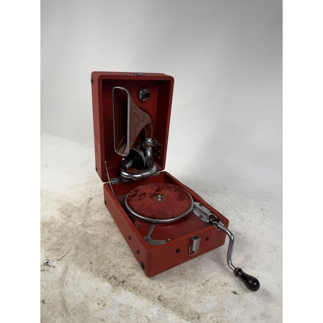 Vintage Portable Hand-Crank Gramophone, 1930s For Sale - Image 17 of 18
