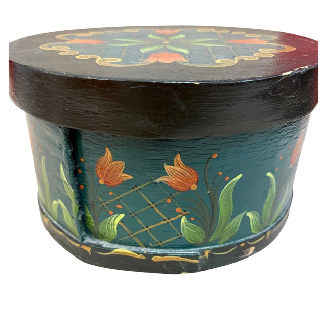 Vintage American Hand-Painted Shaker-Style Bentwood Folk Art Sewing Box For Sale In Raleigh - Image 6 of 9