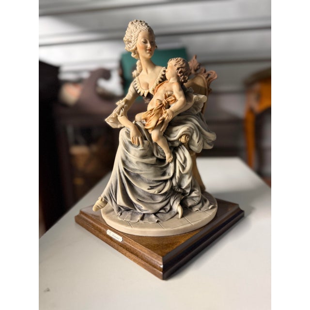 Late 20th Century Giuseppe Armani "Lady With Child" Figurine on a Wooden Base. For Sale In Jacksonville, FL - Image 6 of 10