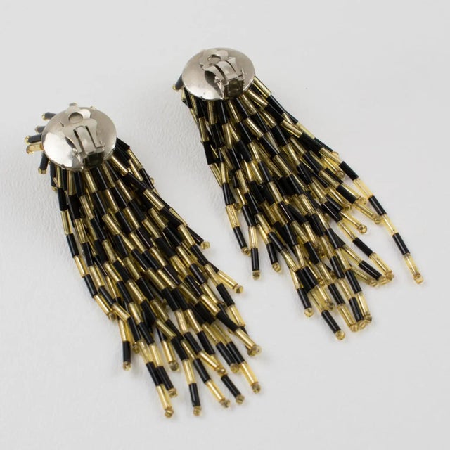 1980s Waterfall Black and Gold Glass Beaded Dangle Clip Earrings For Sale - Image 5 of 8